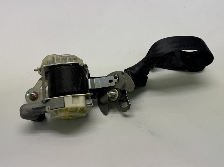 888202P100VA Seat Belt Front Right KIA SORENTO II (XM) (2009-2015)
