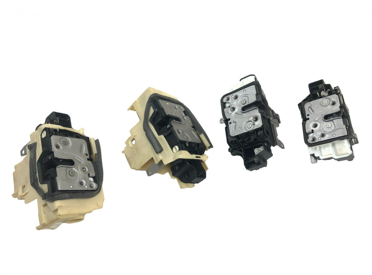 31349894 Set of door locks (latches) VOLVO V60 II / S60 III (224, 225, 227) (2018-)