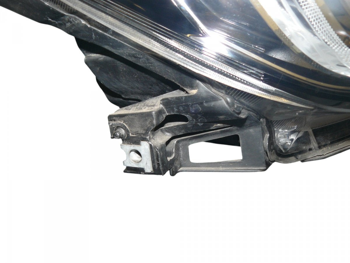 84002SG240 Headlight right SUBARU FORESTER (SJ) (2013-2018)