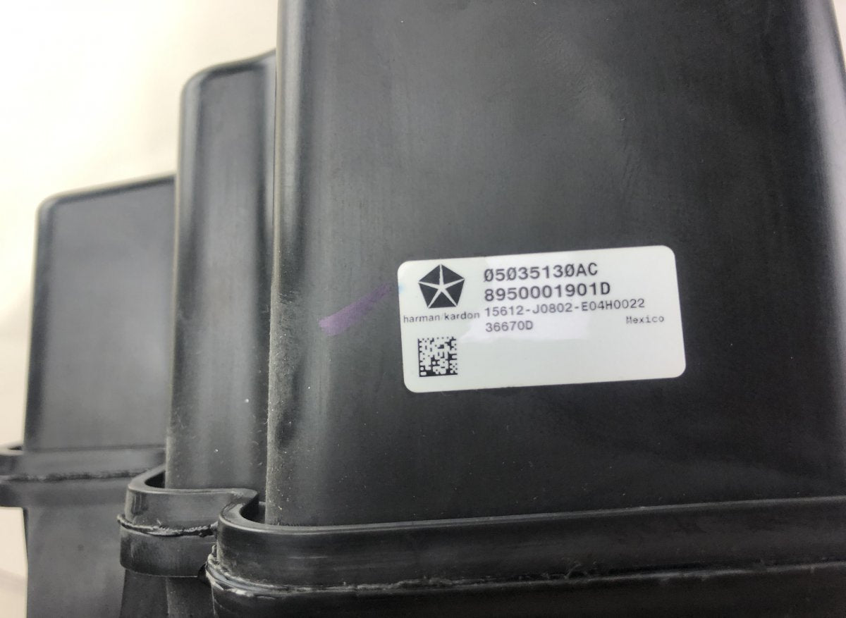 5035130AC Subwoofer JEEP GRAND CHEROKEE IV (WK, WK2) (2010-2021)