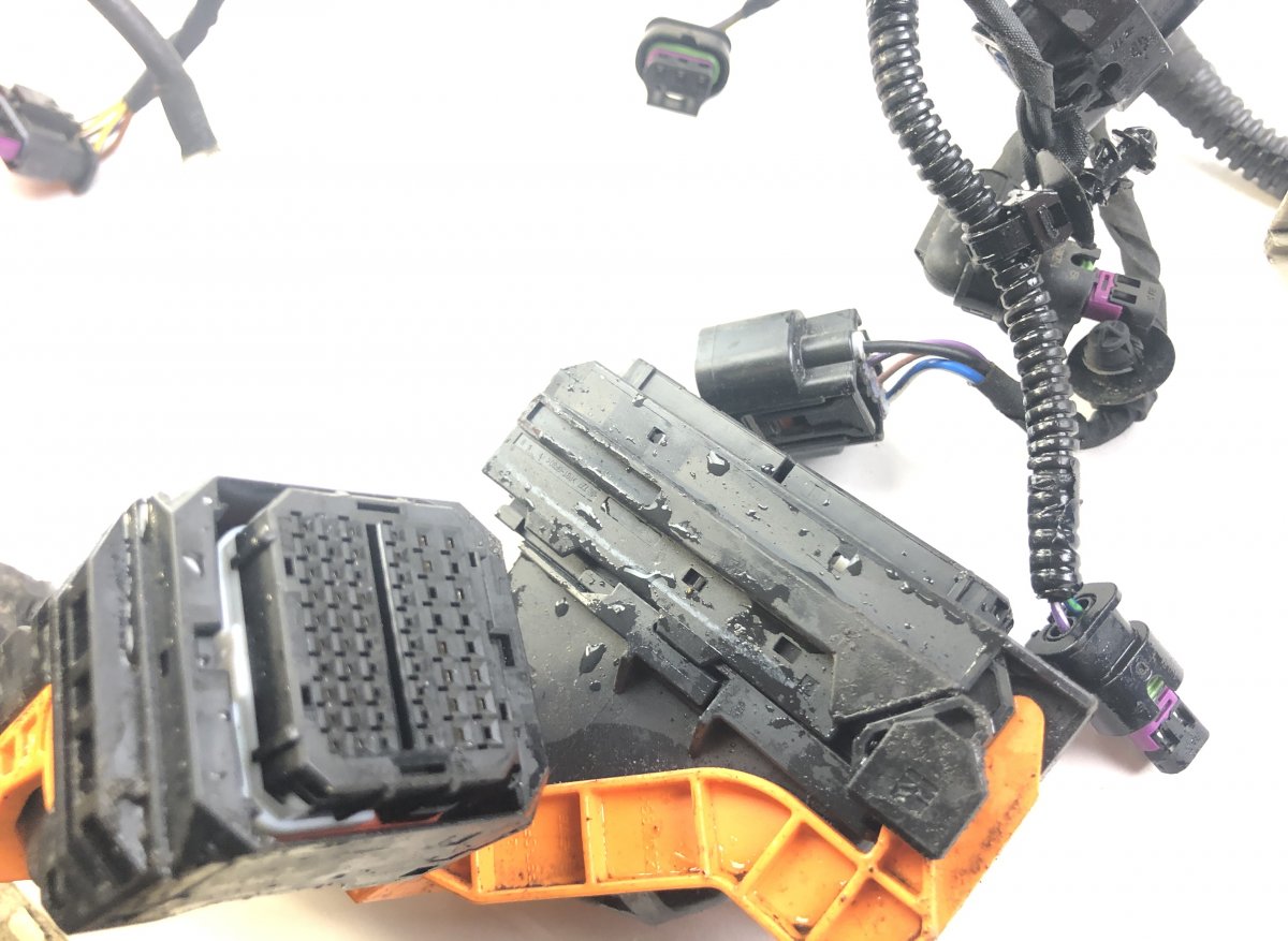 32320799 Engine wiring harness VOLVO V60 II / S60 III (224, 225, 227) (2018-)