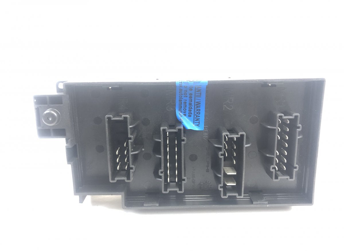 15444546 Fuse box MERCEDES-BENZ R-CLASS (W251) (2006-2013)