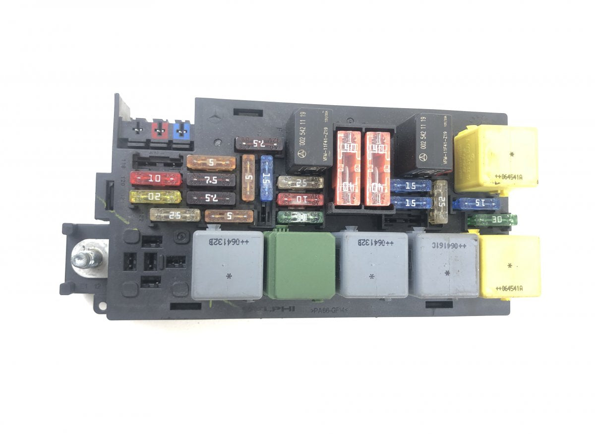 15444546 Fuse box MERCEDES-BENZ R-CLASS (W251) (2006-2013)