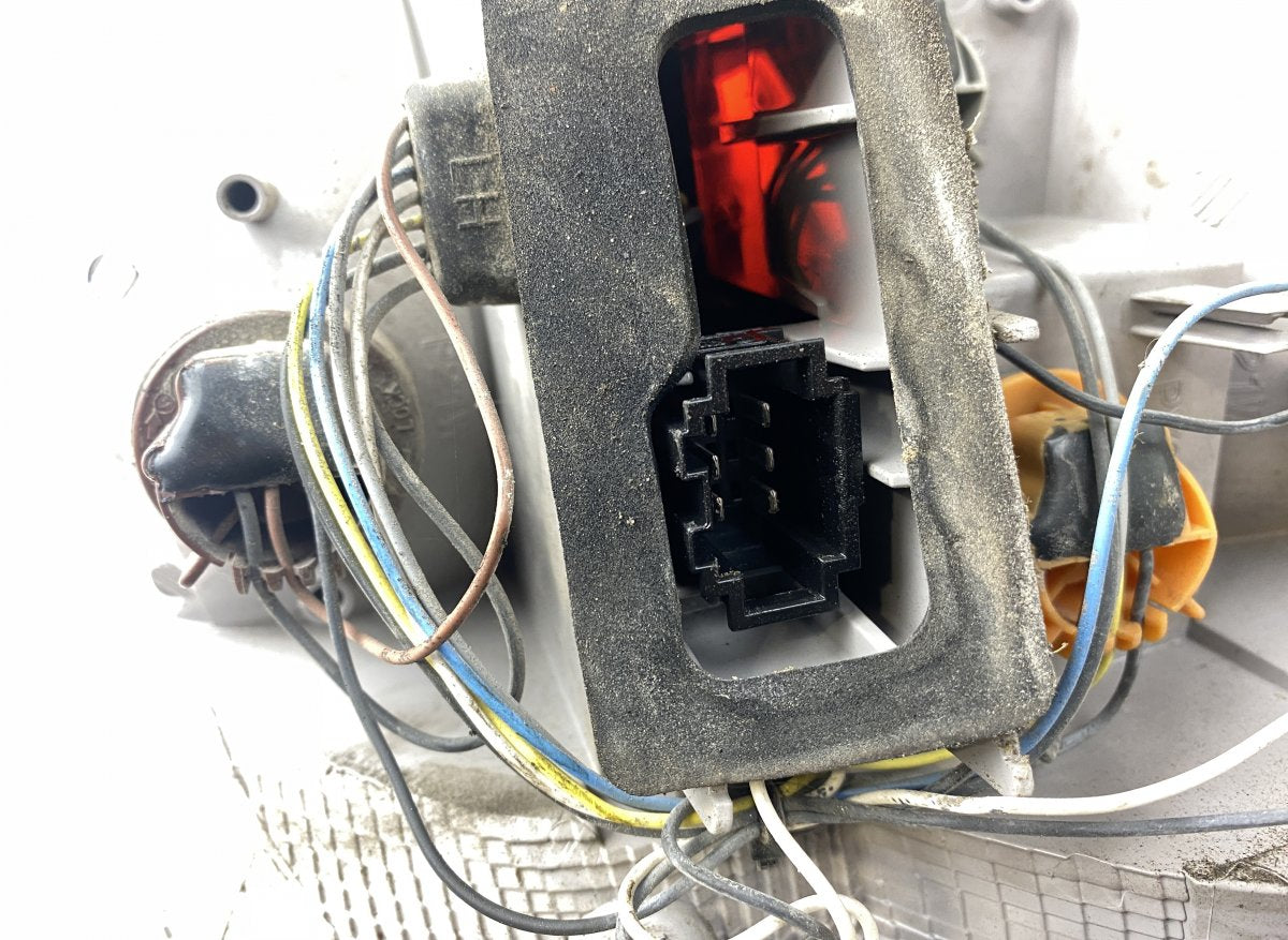 5E9945111 Tail light left SKODA OCTAVIA III (5E) (2012-2019)