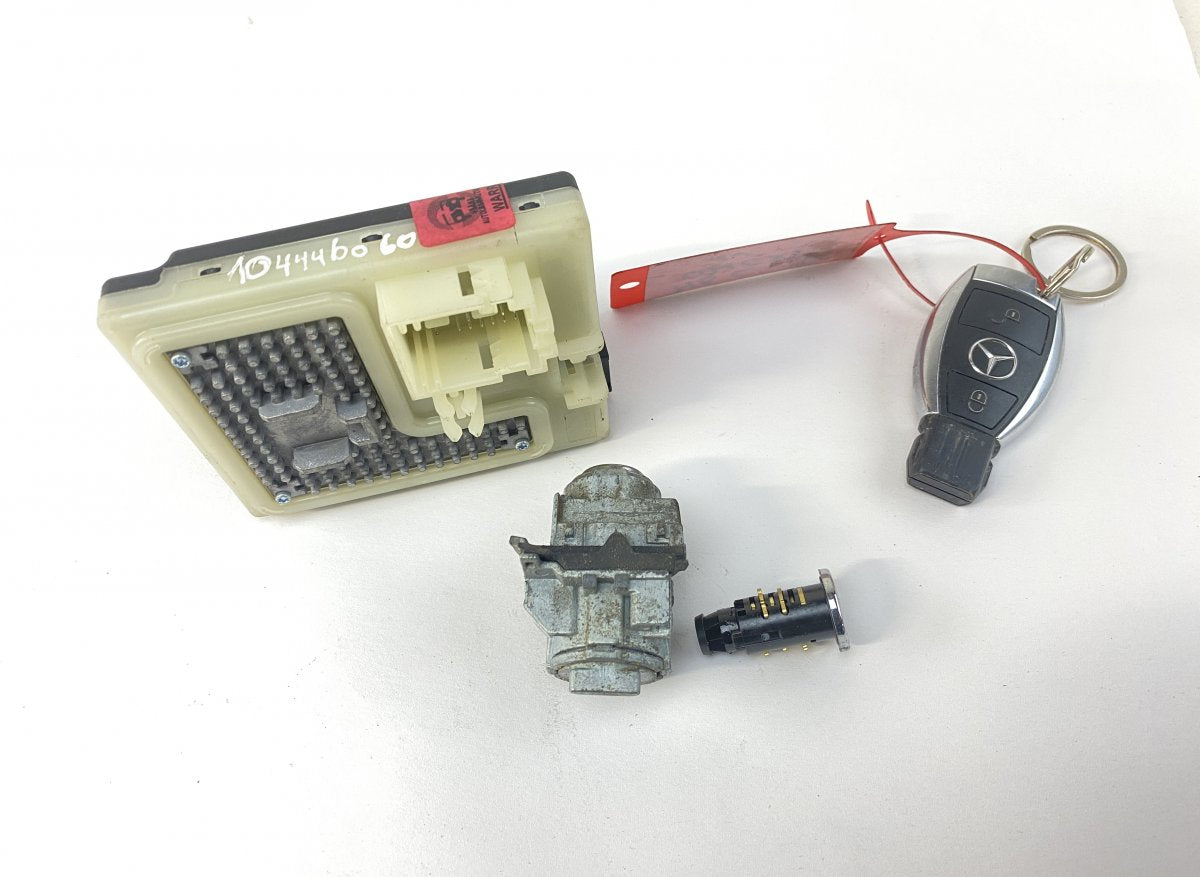 A2059007121 Ignition switch lock (ignition barrel) MERCEDES-BENZ C-CLASS (W205) (2013-2021)