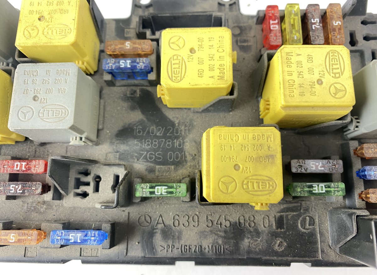 A6395450801 Fuse box MERCEDES-BENZ VITO / VIANO (W639) (2003-2014)