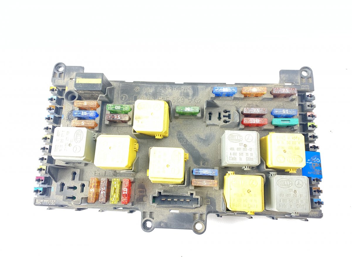A6395450801 Fuse box MERCEDES-BENZ VITO / VIANO (W639) (2003-2014)