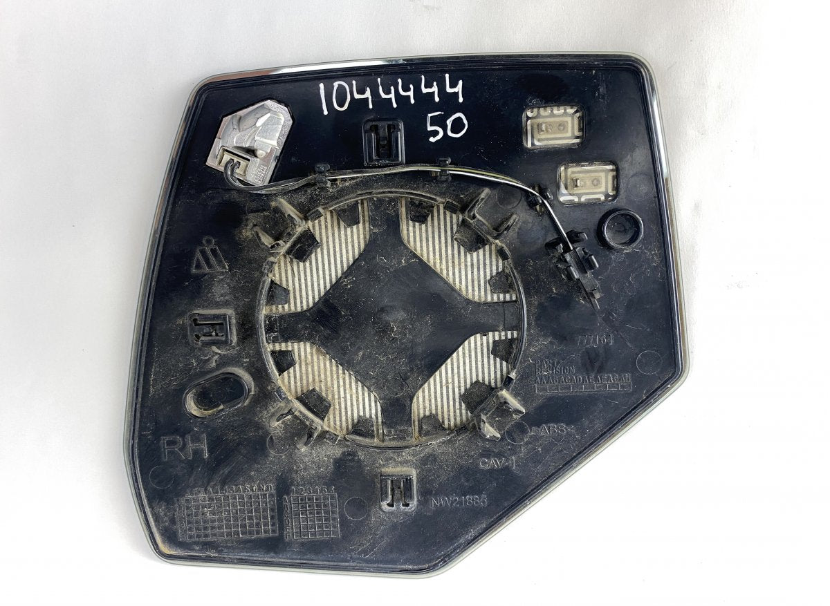 23463298 Mirror glass right CADILLAC ESCALADE (2014-)