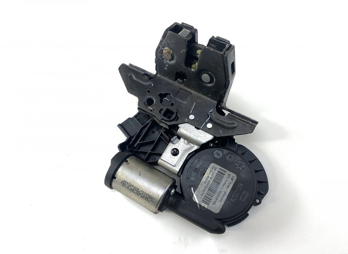 13542450 Bootlid / tailgate lock CADILLAC ESCALADE (2014-)