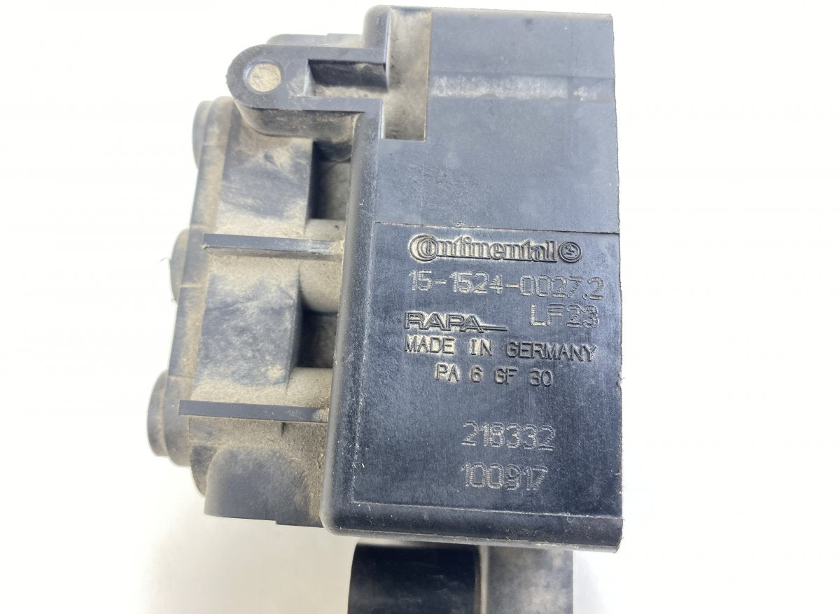 958698014A Air suspension valve block PORSCHE CAYENNE II (2010-2017)