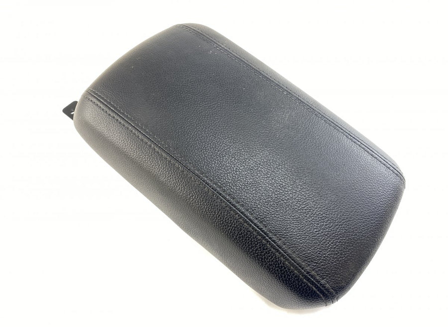 84660D4500 Armrest cover front KIA OPTIMA IV (JF) (2015-2020)