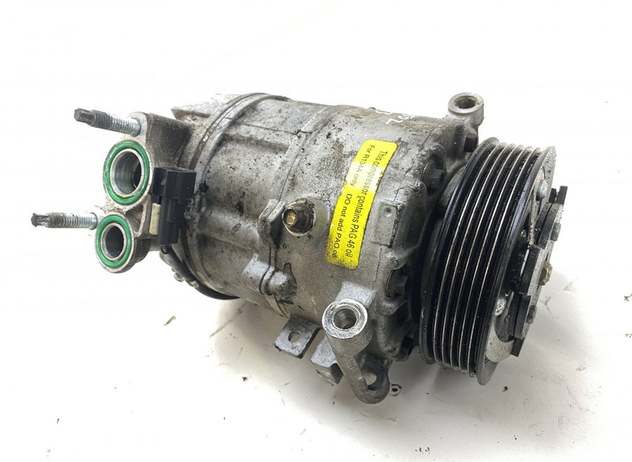 C2D38105 AC / aircon Compressor JAGUAR XJ (X351) (2009-2019)