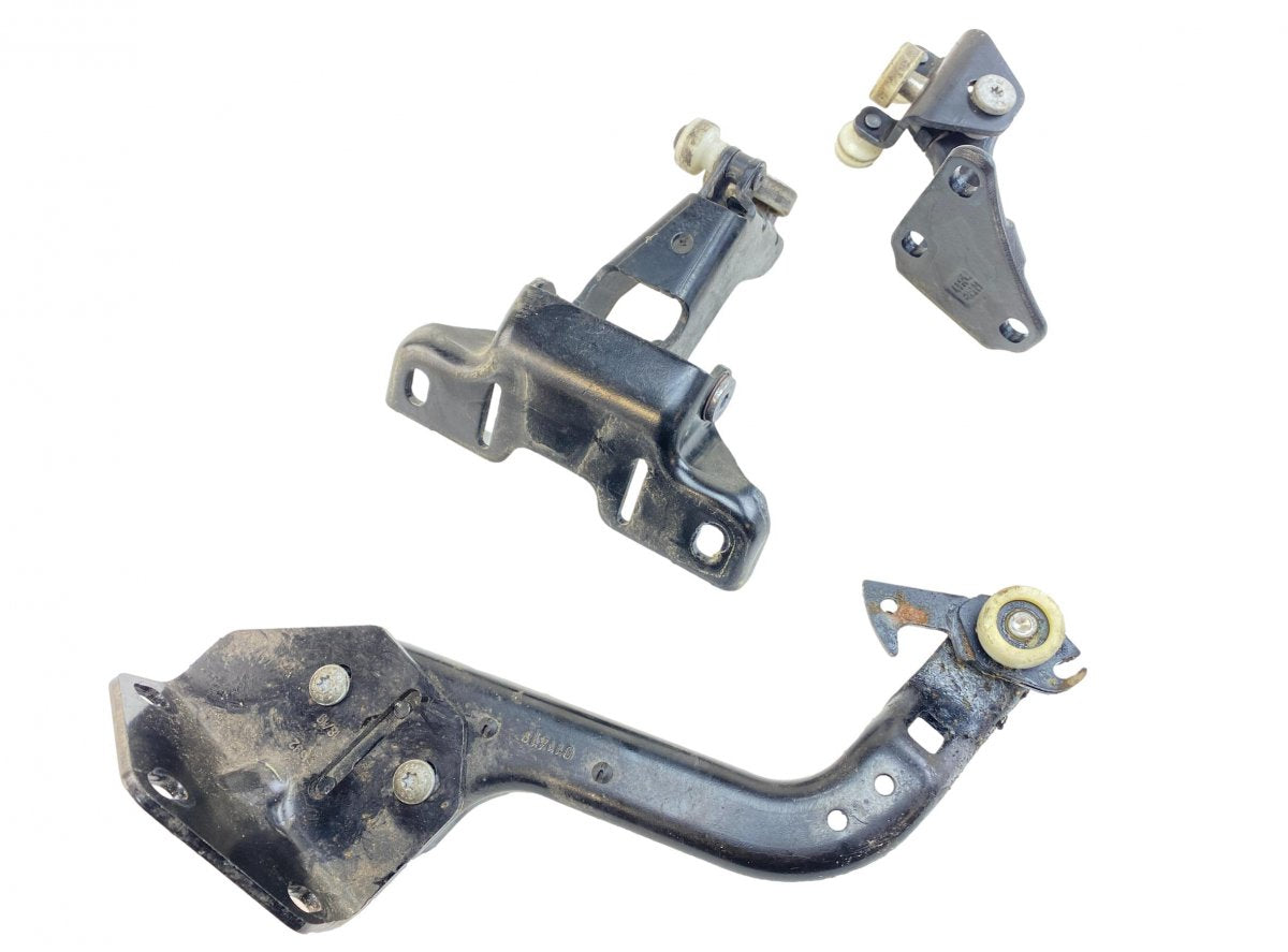 A9107605000 A9107630100 A9107605700 Sliding door roller upper right MERCEDES-BENZ SPRINTER (907, 910) (2018-)