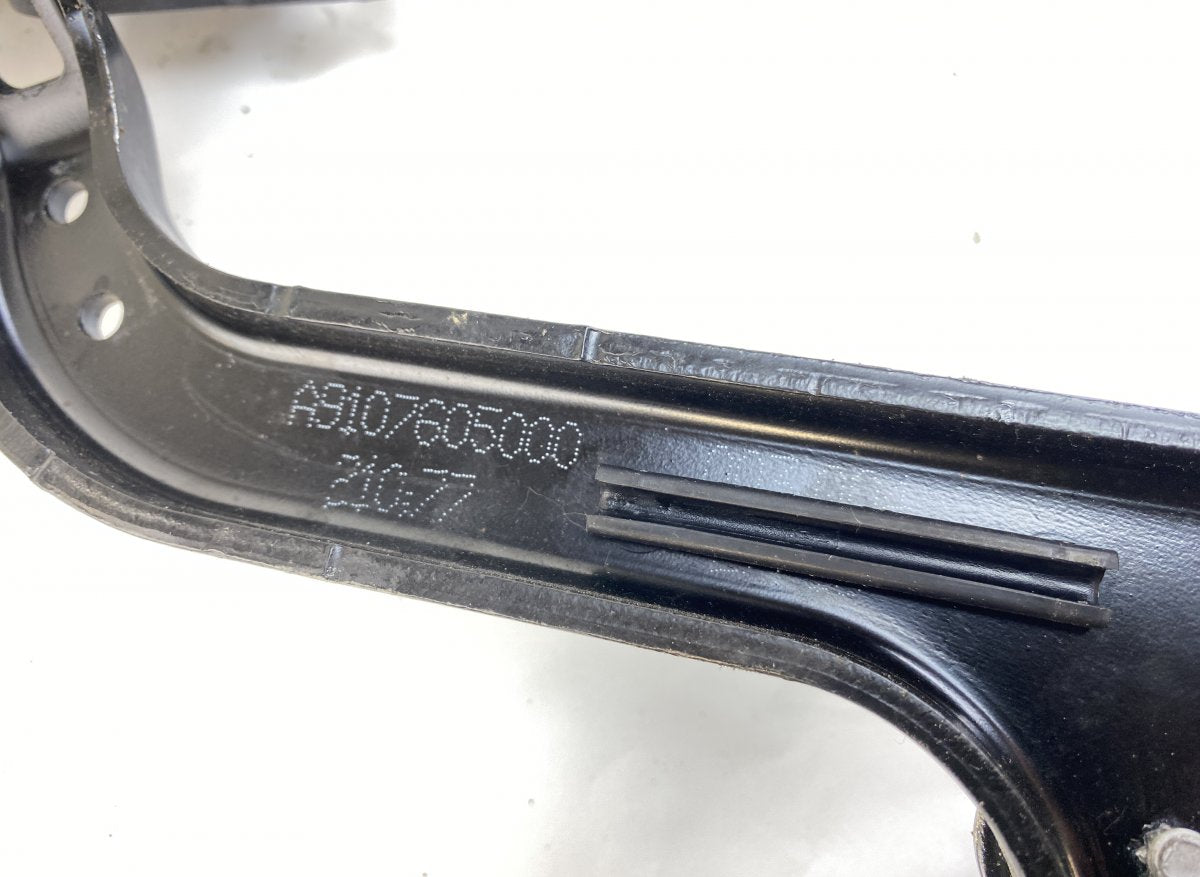 A9107605000 A9107630100 A9107605700 Sliding door roller upper right MERCEDES-BENZ SPRINTER (907, 910) (2018-)