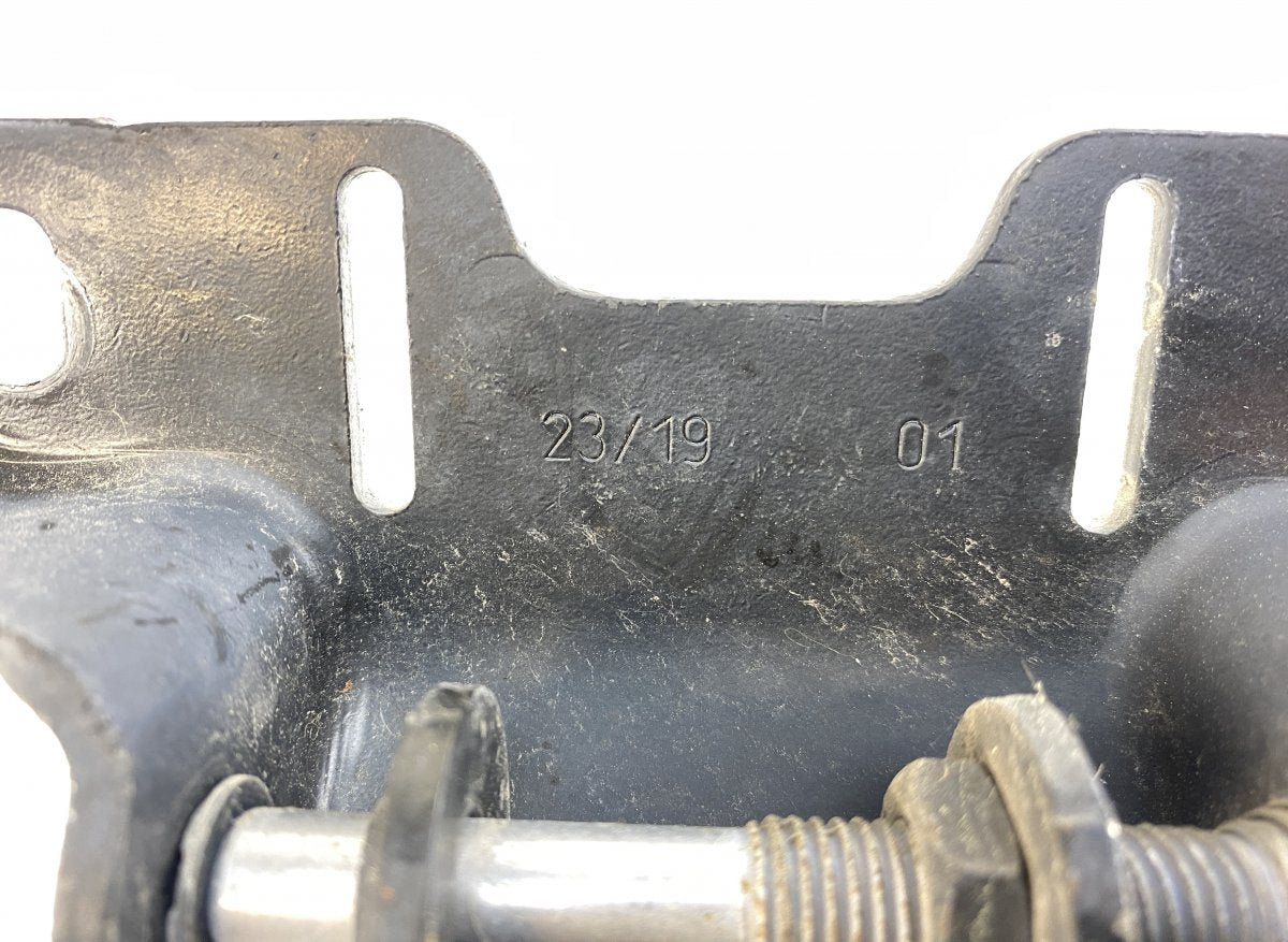 A9107605000 A9107630100 A9107605700 Sliding door roller upper right MERCEDES-BENZ SPRINTER (907, 910) (2018-)