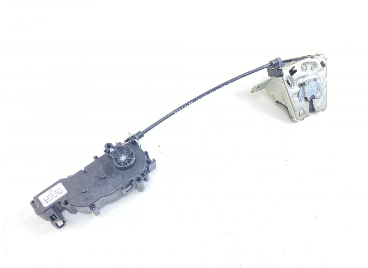 A2047401300 Bootlid / tailgate lock MERCEDES-BENZ E-CLASS (W212) (2009-2016)