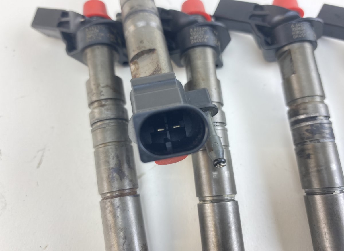 0445116025 0445116026 0986435404 Fuel injector set MERCEDES-BENZ E-CLASS (W212) (2009-2016)