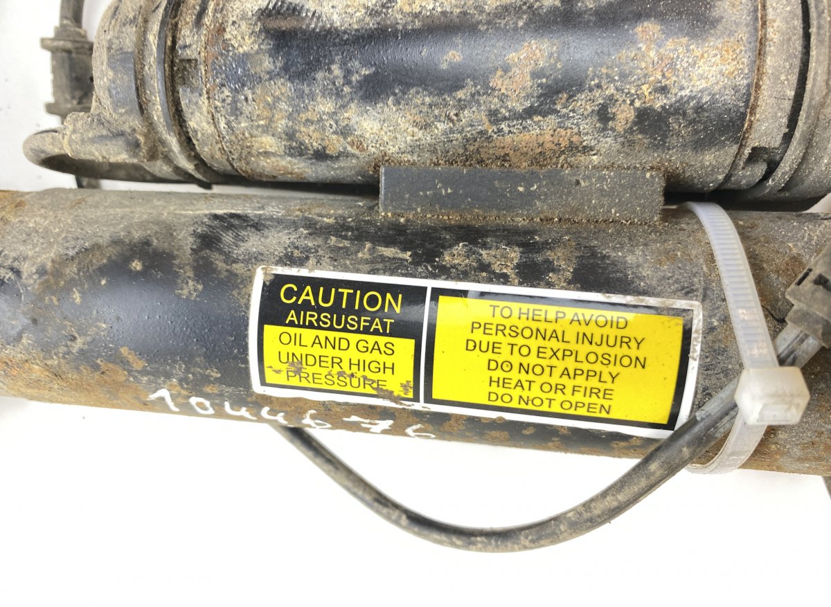 A2203202438 Air shock absorber front left MERCEDES-BENZ S-CLASS (W220) (1998-2005)