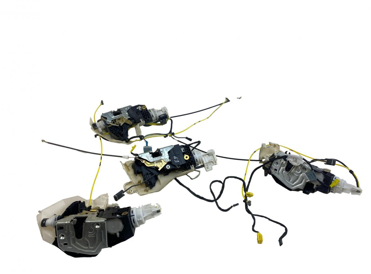 A2207205735 A2207206035 A2207306335 A2207306435 Set of door locks (latches) MERCEDES-BENZ S-CLASS (W220) (1998-2005)