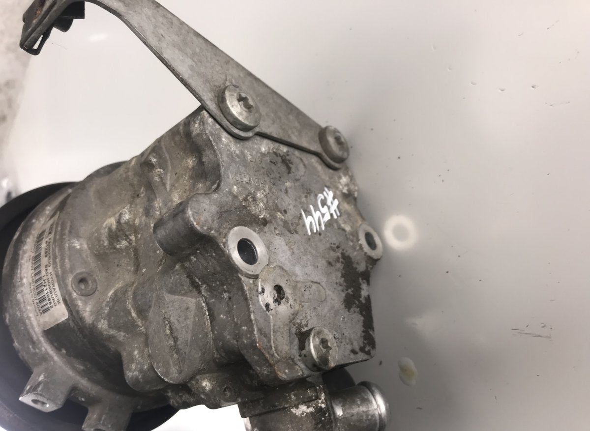 LH676007404A Power steering pump BMW 7 (E65, E66) (2001-2009)