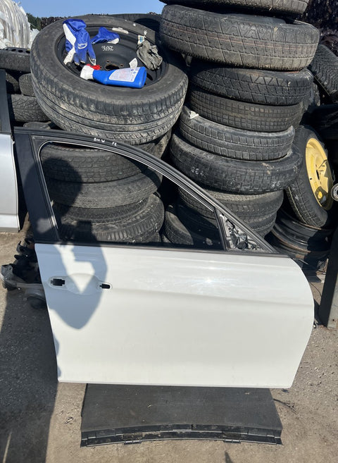 Door Front Right BMW 3 (F30, F31, F34, F80) (2011-2019)