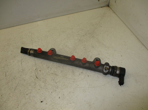 Fuel Distributor / fuel rail TOYOTA YARIS II (XP90) (2005-2013)