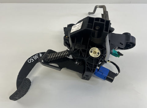 465033911R 93459472 81007095 81007095C Clutch Pedal OPEL VIVARO B (2014-2018)
