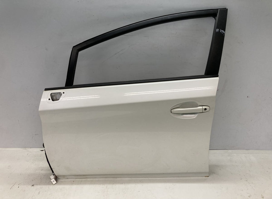 6700247070 Door Front Left TOYOTA PRIUS III (XW30) (2009-2015)