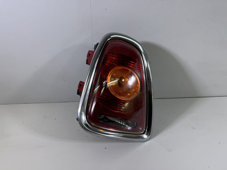 2751307 2753625 Tail light left MINI MINI II (2006-2015)