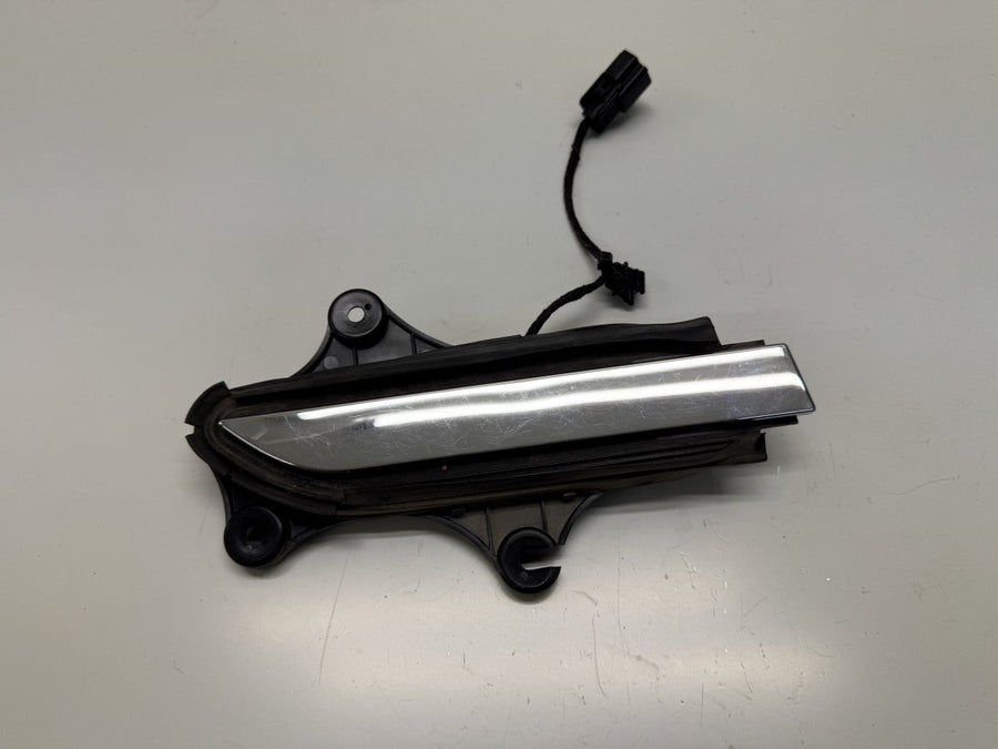 103541900E Door Handle Exterior Front Right TESLA MODEL X (5YJX) (2013-)