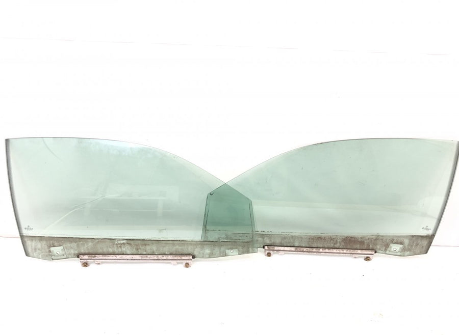 A2087200718 A2087200818 Door window glass front left MERCEDES-BENZ CLK (C208) (1997-2002)