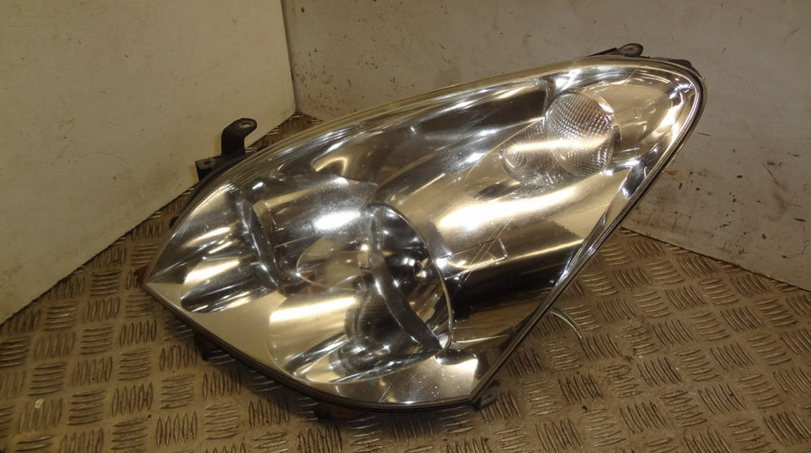 Headlight left TOYOTA COROLLA Verso II (AR10) (2004-2009)