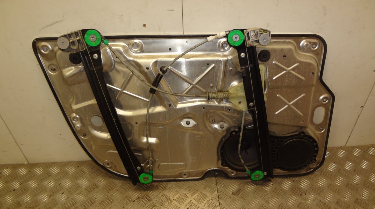 038060068F Window Regulator Compl. front right VW PHAETON (3D) (2002-2016)