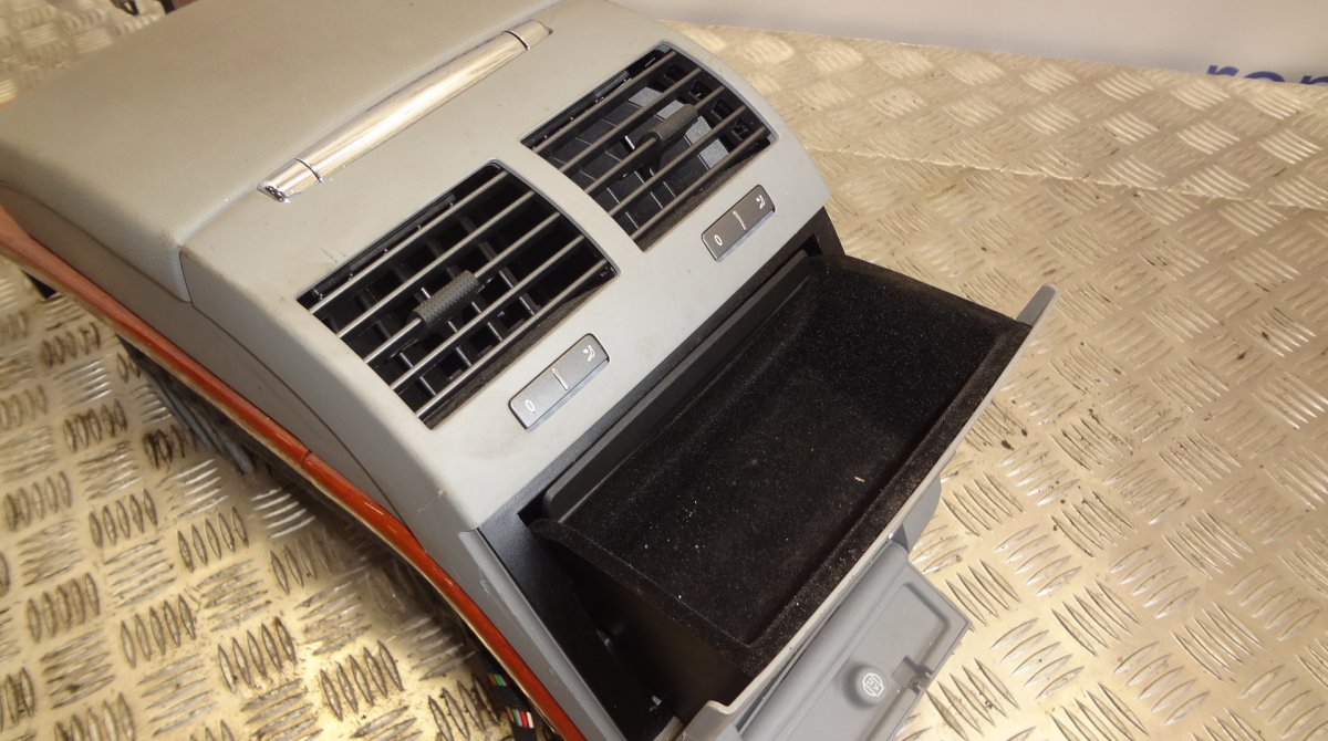 center Console VW PHAETON (3D) (2002-2016)