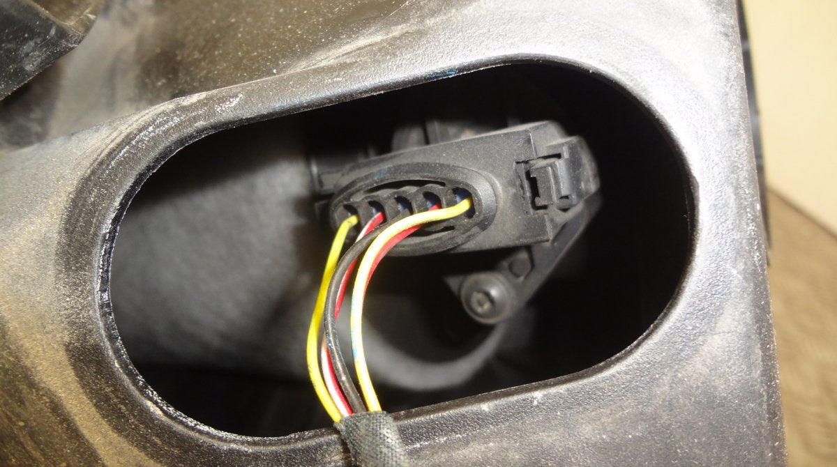 7536594040 Air Cleaner (filter box) BMW 3 (E90, E91, E92, E93) (2005-2011)