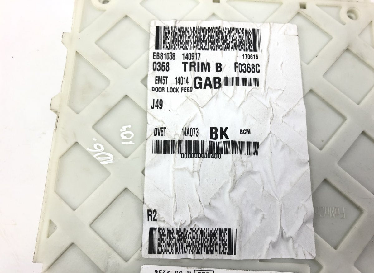 2443670 Fuse box FORD FOCUS III (2010-2018)