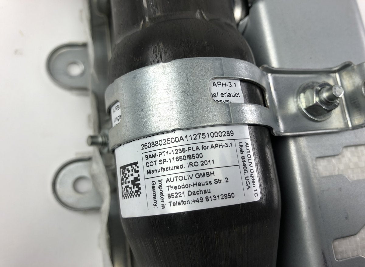 608739301 39914702307 39914702306 39914702303 Passenger Airbag BMW 7 (F01, F02) (2008-2016)