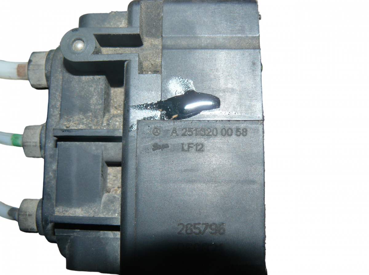 Air suspension valve block MERCEDES-BENZ R-CLASS (W251) (2006-2013)