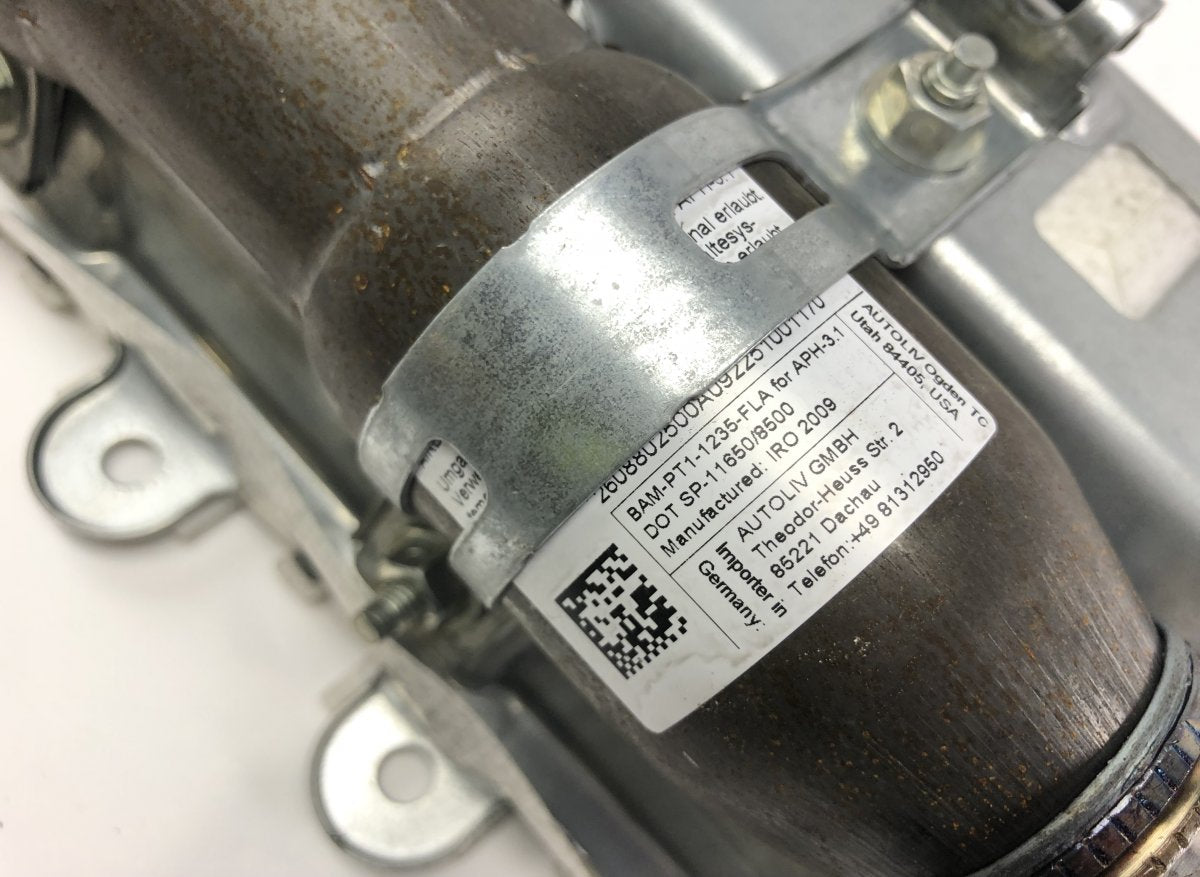 608739301 39914702307 39914702306 39914702303 Passenger Airbag BMW 7 (F01, F02) (2008-2016)