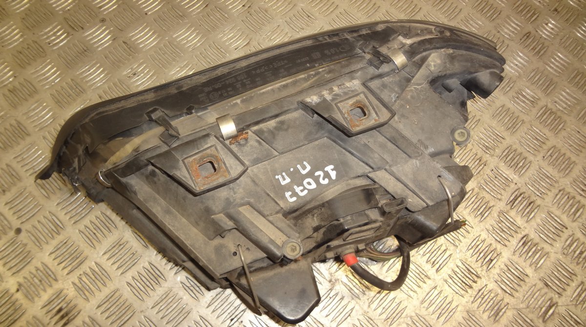 148468-00 14846800 Headlight right AUDI A6 / A6 ALLROAD (C5) (1997-2005)