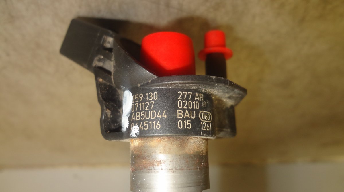 0445116015 Fuel Injector VW TOUAREG I (7L) (2002-2010)