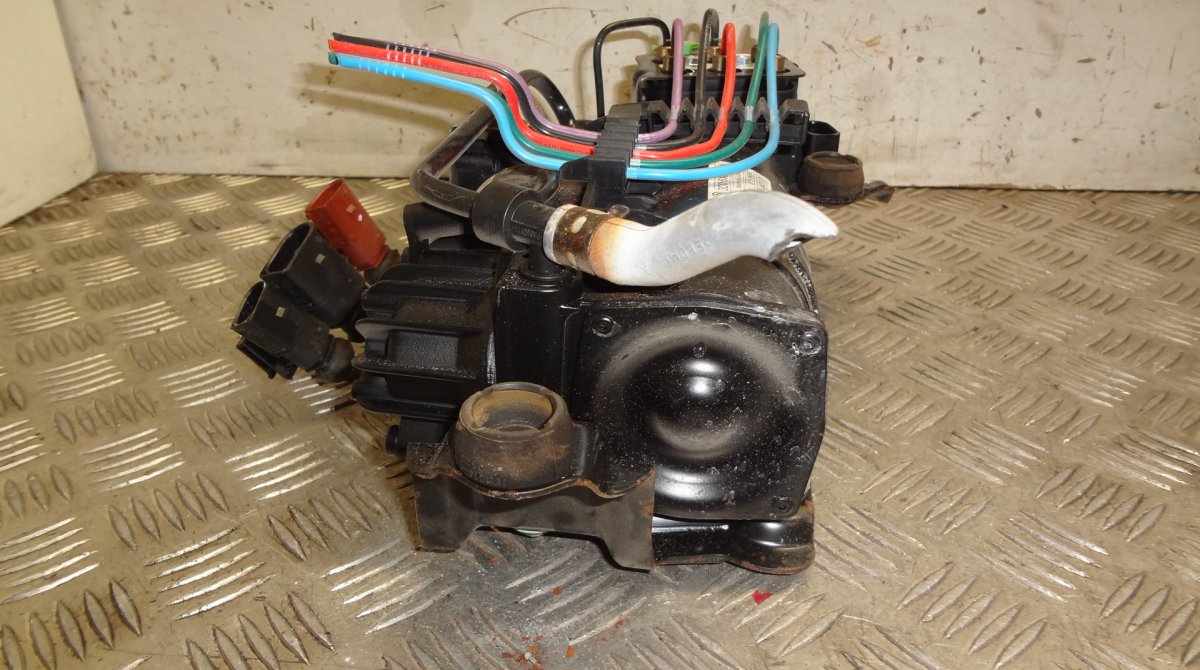 Air Suspension Compressor VW PHAETON (3D) (2002-2016)