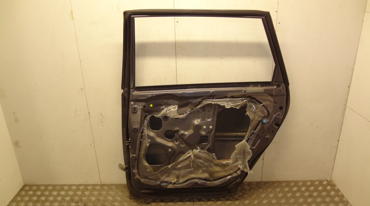 Door Rear Right MITSUBISHI GRANDIS II (NA_W) (2003-2011)