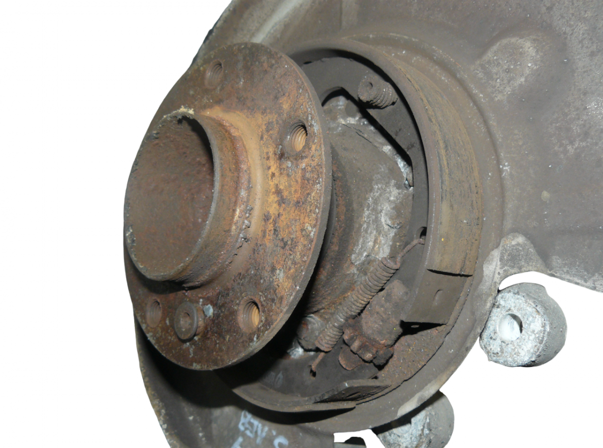 Wheel bearing housing rear left BMW 5 (E60, E61) (2003-2010)