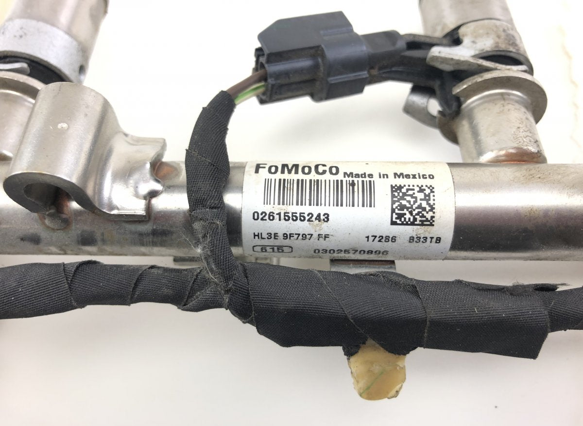 0261555243 0261555244 Fuel Injector FORD EXPEDITION IV (2017-)