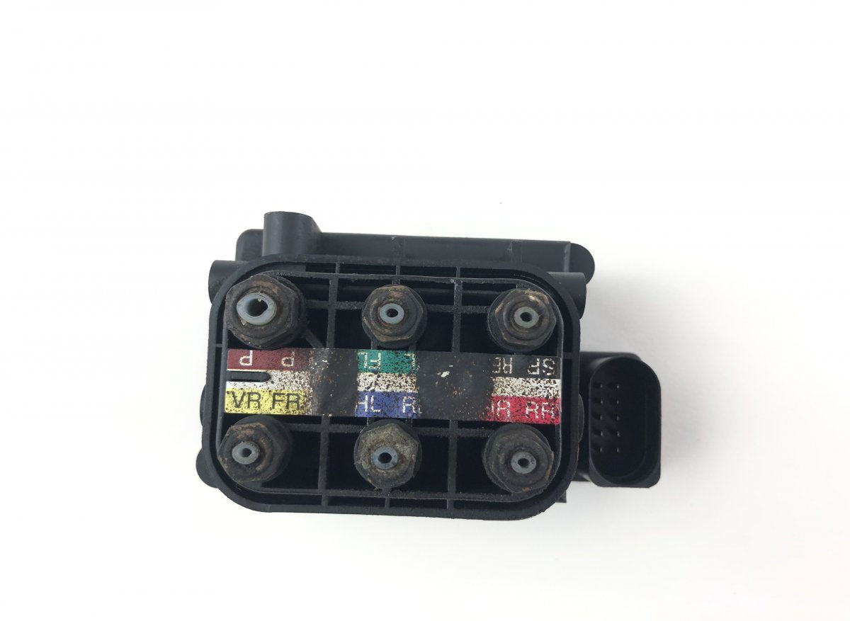 A2123200358 Air suspension valve block MERCEDES-BENZ R-CLASS (W251) (2006-2013)