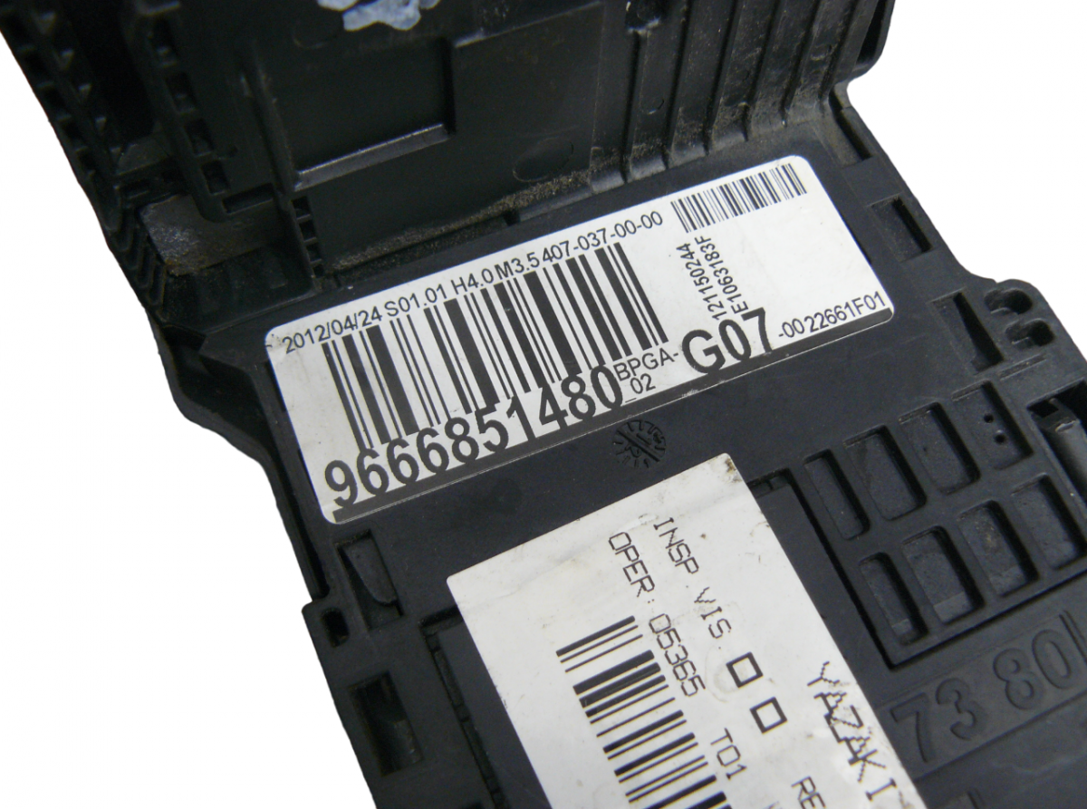 Fuse box PEUGEOT 508 I (W23) (2010-2018)