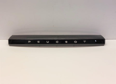 98338259 MOU022781 GEO051241 Bootlid / tailgate reflector panel PEUGEOT 2008 II (P24) (2019-)