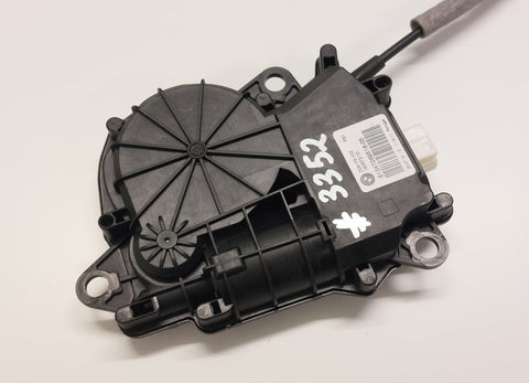 silnik zamka centralnego bagażnika 51247269516 51247269516-05 BMW 3 (F30, F31, F34, F80) (2011-2019)