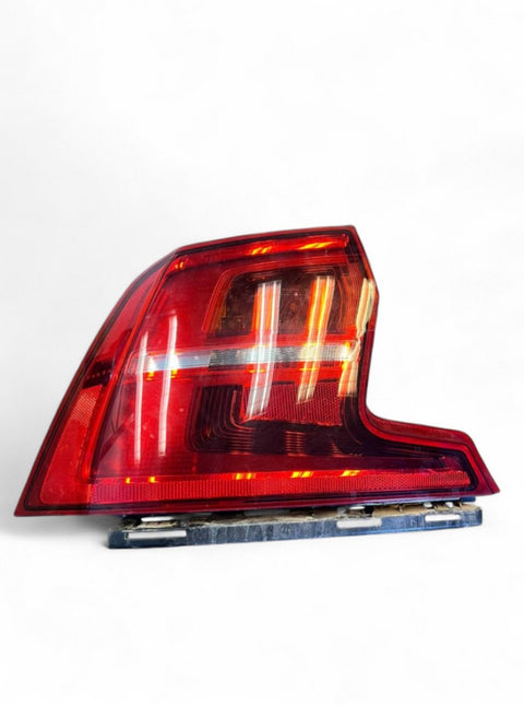 Tail light left VOLVO S90 / V90 (2016-)